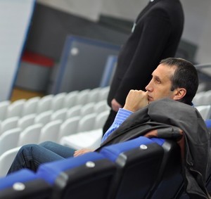 Главный тренер сборной РФ Дэвид Блатт в ожидании матча - фото 13