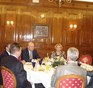 На переговорах с Послом России в Испании Александром Кузнецовым