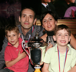 Зоран Лукич отмечал победу всей семьей