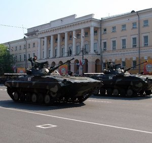 Впервые в параде в Нижнем Новгороде принимала участие тяжелая военная техника
