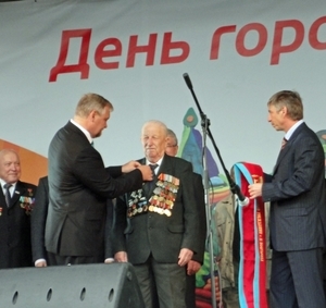 Вадим Булавинов поздравляет с присвоением звания Почетный гражданин Нижнего Новгорода