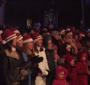 Участники шествия Дедов Морозов