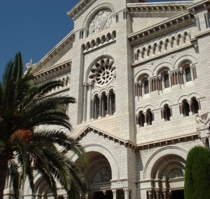 Церковь монаршей семьи в Монако - фото 11