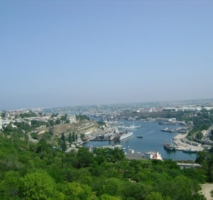 Вид на Севастопольскую бухту с колеса обозрения