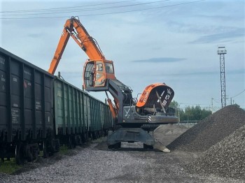 Первые 20 тыс. тонн щебня для реконструкции аэропорта принял грузовой терминал станции Юрьевец Первые 20 тыс. тонн щебня для реконструкции аэропорта принял грузовой терминал станции Юрьевец