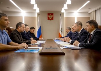 Андрей Никитин ознакомился с дорожно-транспортными проектами Саратовской области