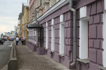 Собственники зданий на Нижне-Волжской набережной активизировали ремонт фасадов после нареканий Юрия Шалабаева