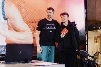 Профспортсмены сыграли с детьми в метавселенной «Спортивный НН»