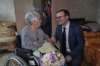 Более 160 участников Великой Отечественной войны поздравили в Нижегородской области в рамках акции «В гости к ветерану» Более 160 участников Великой Отечественной войны поздравили в Нижегородской области в рамках акции «В гости к ветерану»