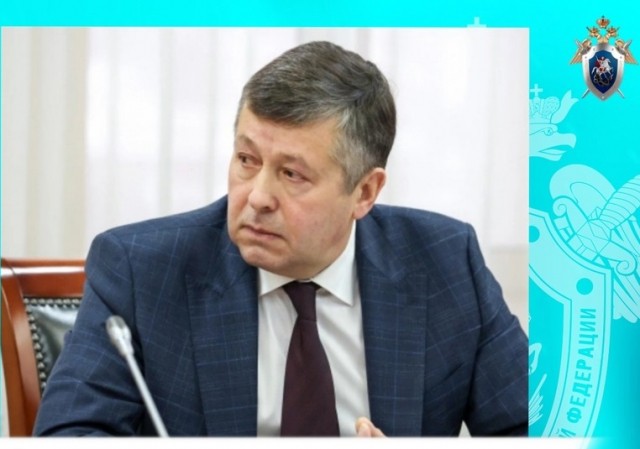Экс-министру транспорта и дорожного хозяйства Чувашии Владимиру Осипову предъявлено обвинение по двум статьям