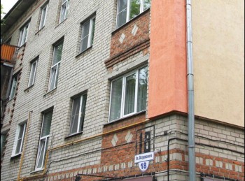 Стену дома в Выксе утеплили после вмешательства Госжилинспекции