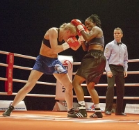 Светлана Кулакова защитила чемпионский титул на ринге
