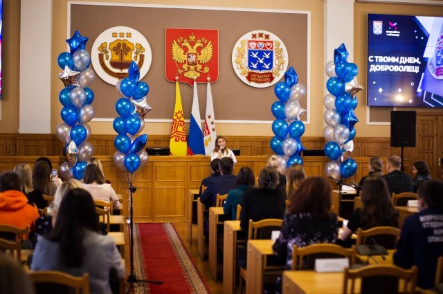 Победителей конкурса "Доброволец города Чебоксары" наградили в преддверии праздника