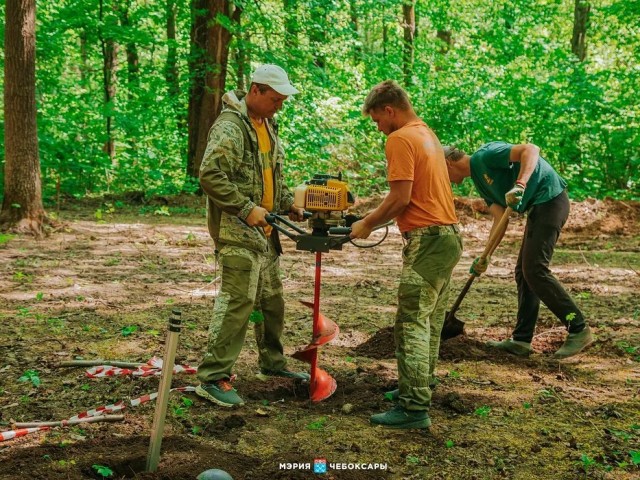Благоустройство скверов у ДК "Салют" и "Дубовой рощи" в Чебоксарах завершат осенью Благоустройство скверов у ДК "Салют" и "Дубовой рощи" в Чебоксарах завершат осенью