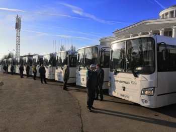 Автопарк МУП Дзержинска пополнился 13 закупленными при поддержке нижегородского правительства автобусами ЛИАЗ