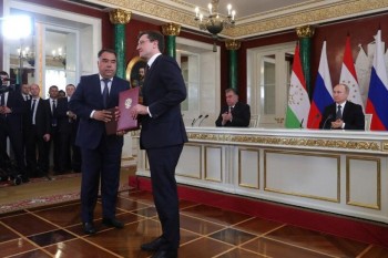 Глеб Никитин и председатель Согдийской области Таджикистана Раджаббой Ахмадзода подписали соглашение о межрегиональном сотрудничестве