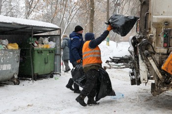Коммунальщики Нижнего Новгорода усилили работу по вывозу мусора