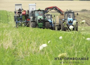 Кировский племзавод "Соколовка" получил 2,3 млн кв. м. земли на инвестпроект Кировский племзавод "Соколовка" получил 2,3 млн кв. м. земли на инвестпроект