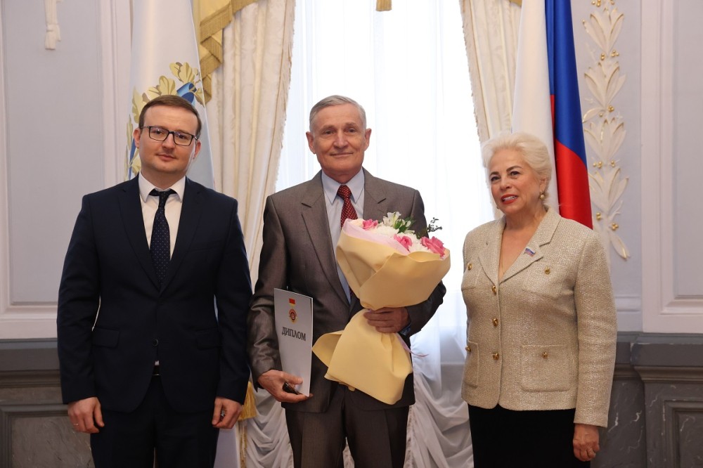 Нижегородскому журналисту Станиславу Смирнову присвоено почётное звание
