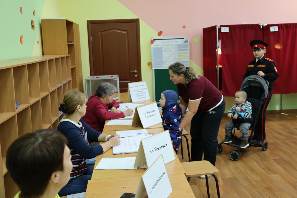 Первые избиратели проголосовали за кандидатов в депутаты городской Думы Нижнего Новгорода