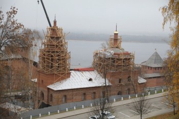 Глеб Никитин принял участие в церемонии поднятия куполов на храм Симеона Столпника Нижегородского Кремля