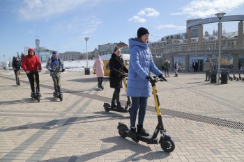 Мэрия Нижнего Новгорода заключила соглашение с сервисами по аренде самокатов