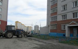 Ремонт дорожного покрытия ведется на дворовых территориях Калининского района Чебоксар Ремонт дорожного покрытия ведется на дворовых территориях Калининского района Чебоксар