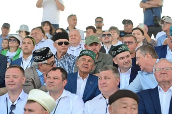 Раис Татарстана приехал на Сабантуй в Оренбуржье