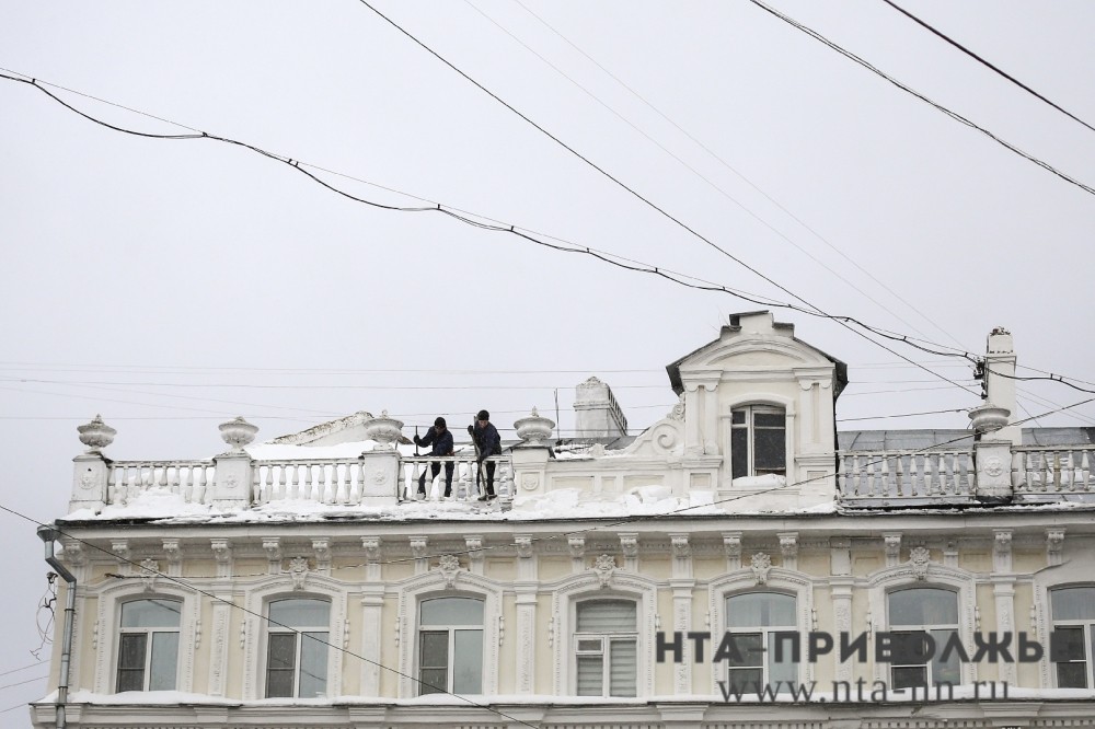 Падение снега с крыши на прохожую в Выксе обернулось уголовным делом