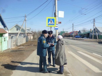 Жителям 152 частных домов Чебоксар напомнили: огонь требует внимательного обращения