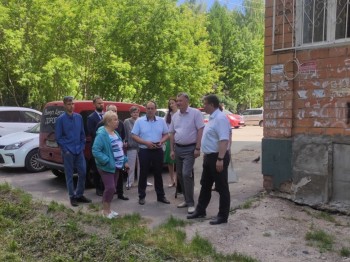 Олег Лавричев провел объезд Советского района по итогам приема жителей своего избирательного округа