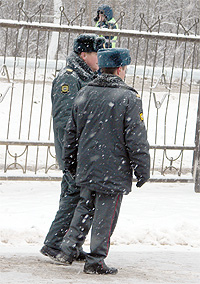 Силы нижегородского ГУВД стянуты на площадях Горького и Комсомольской, где ожидается несанкционированный митинг