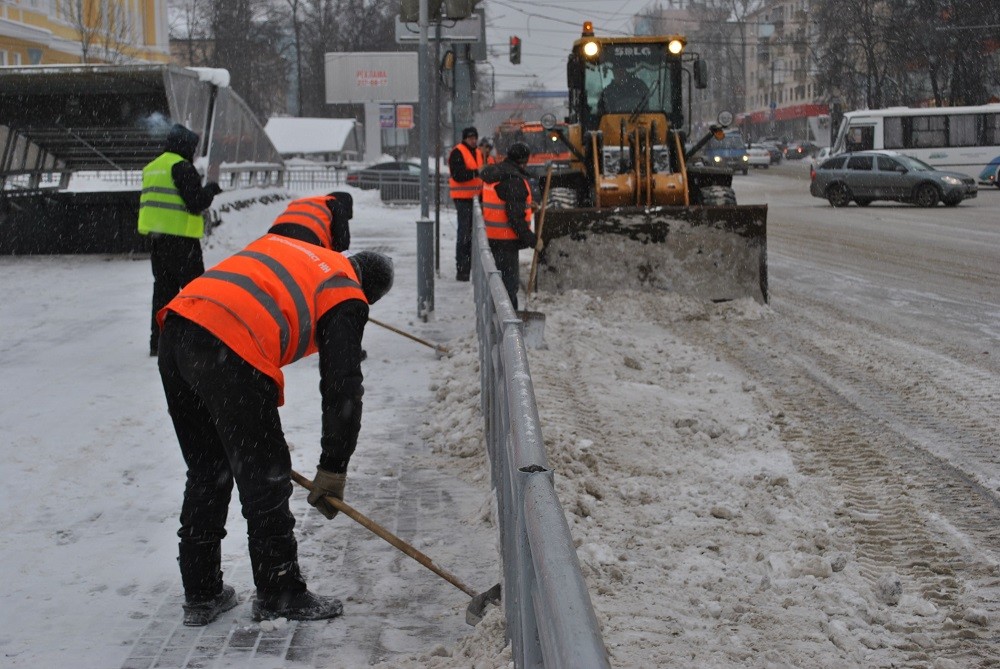 Уборка снега в Советском районе Нижнего Новгорода 30 января
