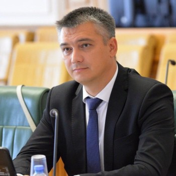 Глава Минобра Чувашии Дмитрий Захаров оценил инициативу о ЕГЭ по истории