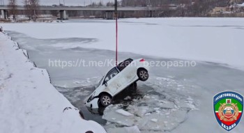 Пассажир погиб при падении Hyundai в реку в Казани