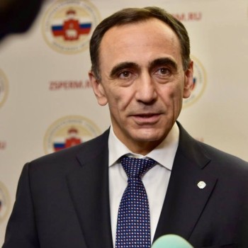 Армен Гарслян стал председателем комитета по бюджету парламента Пермского края Армен Гарслян стал председателем комитета по бюджету парламента Пермского края