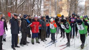 Открытие месячника оборонно-массовой и спортивной работы состоялось в Калининском р-не Чебоксар Открытие месячника оборонно-массовой и спортивной работы состоялось в Калининском р-не Чебоксар