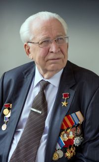 
Президент &quot;Гидромаша&quot; Владимир Лузянин 1 августа отмечает 65-летие работы в авиастроении
