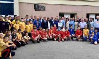 Мемориальную доску Александру Трофимову открыли в школе самбо в Чебоксарах