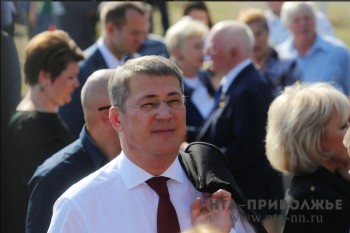 Радий Хабиров дал владельцам магазинов в Башкирии 24 часа, чтобы убрать "снюсы" с прилавков