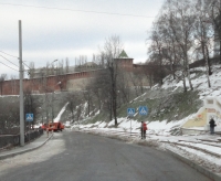 Реверсное движение транспорта организовано по Зеленскому съезду в Нижнем Новгороде в связи со сходом снега