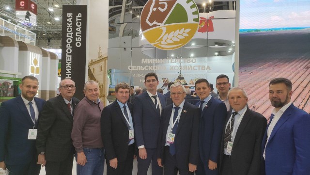 Около 50 нижегородских производителей представили свою продукцию на XXIV Всероссийской агропромышленной выставке "Золотая осень-2022"