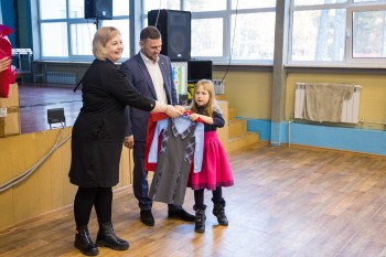 &quot;Единая Россия&quot; в Нижегородской области обеспечила школьной формой всех детей из Донбасса 