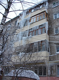 В Н.Новгороде за три дня от падения сосулек пострадали 5 человек