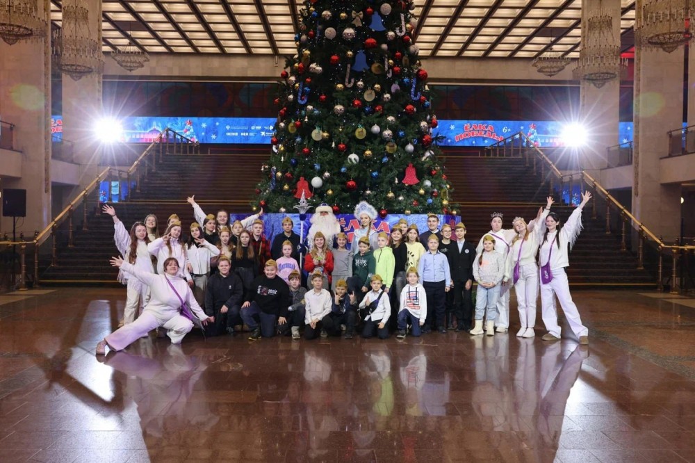 43 ребёнка ветеранов СВО из Нижегородской области посетили «Ёлку Победы» в Москве