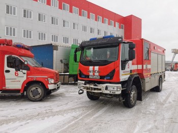 Мужчина пострадал при пожаре на производстве мебели в Нижнем Новгороде