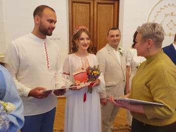 Нижегородский Дом бракосочетания на Красную горку  провел регистрацию 9 пар по традициям русского свадебного обряда