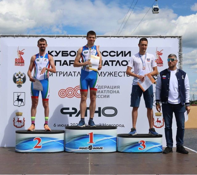 Семь нижегородских спортсменов поднялись на пьедестал почета по итогам 34-го триатлона «Мужество»
