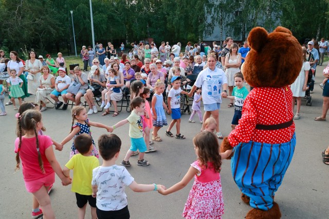 Более 6 тысяч нижегородцев приняли участие в социальном проекте "Всем двором"