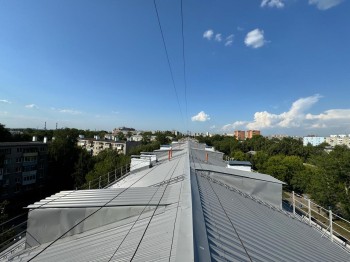 В Нижегородской области отремонтировали более 300 крыш многоквартирных домов В Нижегородской области отремонтировали более 300 крыш многоквартирных домов